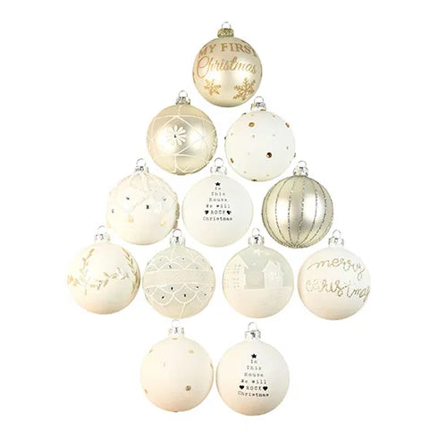 Vita julkulor med olika tryck och mönster, Dia. 8cm
