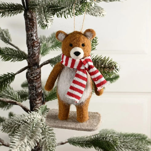 Björn med halsduk i ull