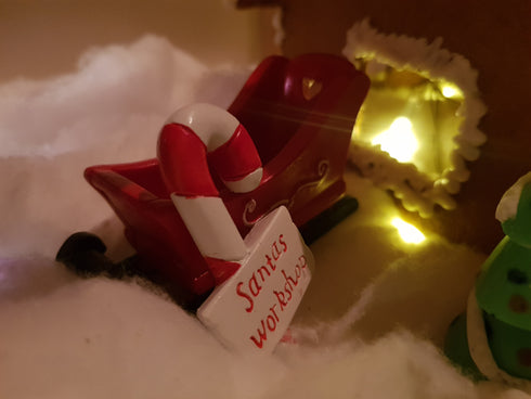 Julkäpp, Santas workshop- till Nissedörr