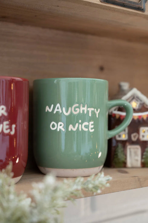 Textmugg, Naughty or nice, H 9,5 cm, Grön