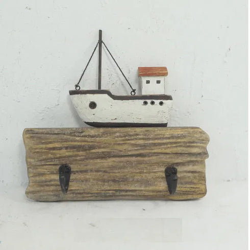 Klädhängare med fiskebåt, Bredd 24cm, Naturfärgad trä