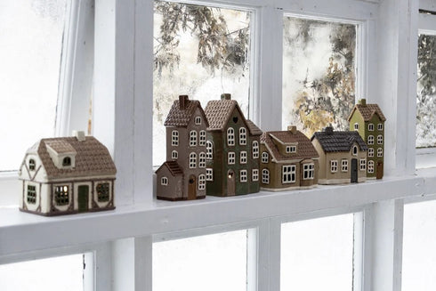 Keramikhus, Brunt, H 18cm