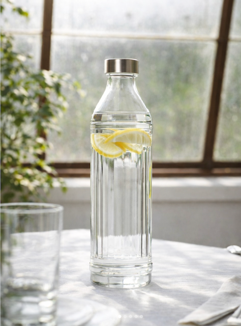 Bottle, with grooves, a. metal lid, large